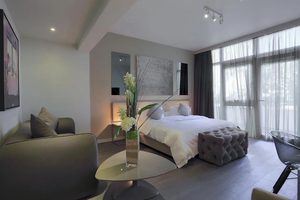 ***  Chez Maman Hotel & Restaurant Cenevre İsviçre