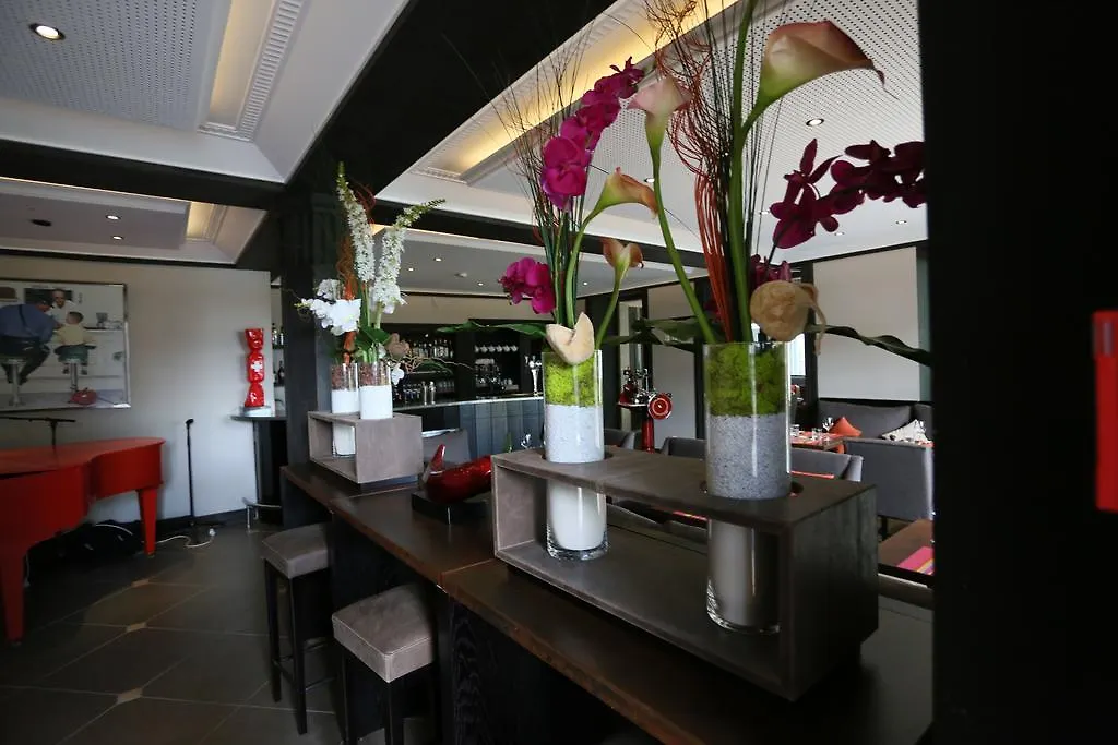 Chez Maman Hotel&Restaurant Genève 3*,