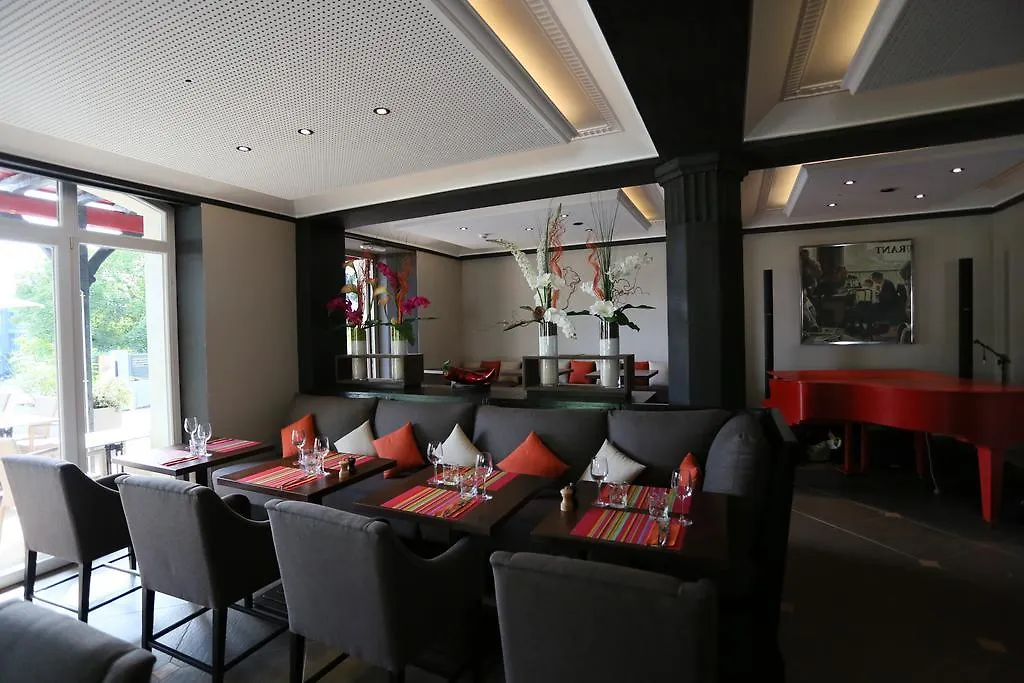 Chez Maman Hotel&Restaurant Genève 3*,